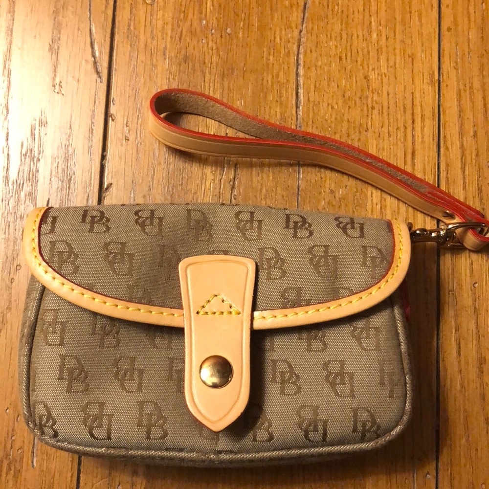 Dooney & Bourke NWOT wristlet